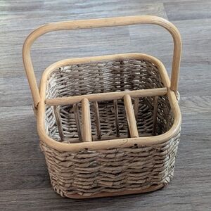 Pottery Barn Wicker Woven Picnic Utensils Basket with Handle